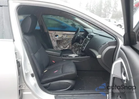 2016 Nissan Altima 2.5/2.5 S/2.5 Sl/2.5 Sr/2.5 Sv z USA, uszkodzony, nr VIN 1N4AL3AP2GC229903